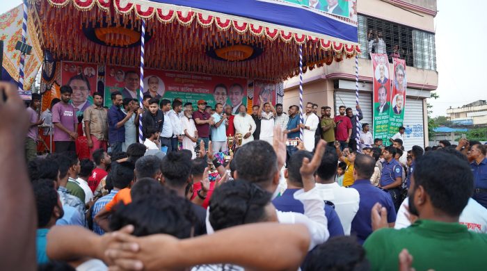 চাঁদপুরে আরাফাত রহমান কোকো ফুটবল টুর্নামেন্টে উপস্থিত ছিলেন বাফুফে সভাপতি তাবিথ আউয়াল